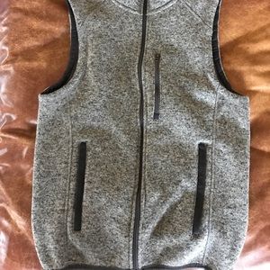 Mens M, Beverly Hills Polo Club vest